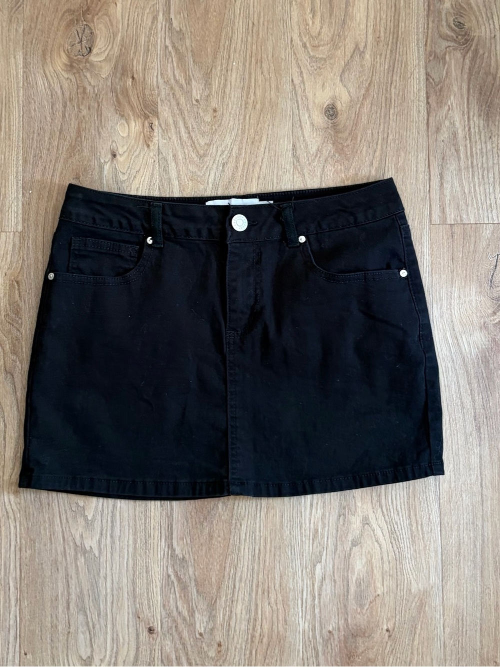 refuge Black Denim Mini Skirt with Front Button Sz Medium Great Condition!